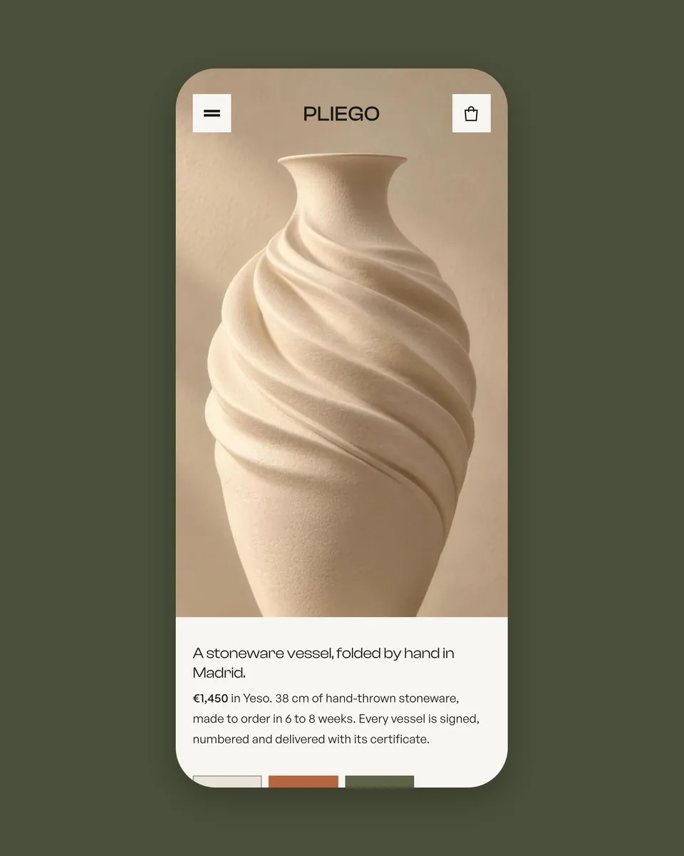 Pliego's shop on a phone: the vessel's photo, its line and its price